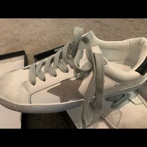 sneakers brand new.  $20 size 39